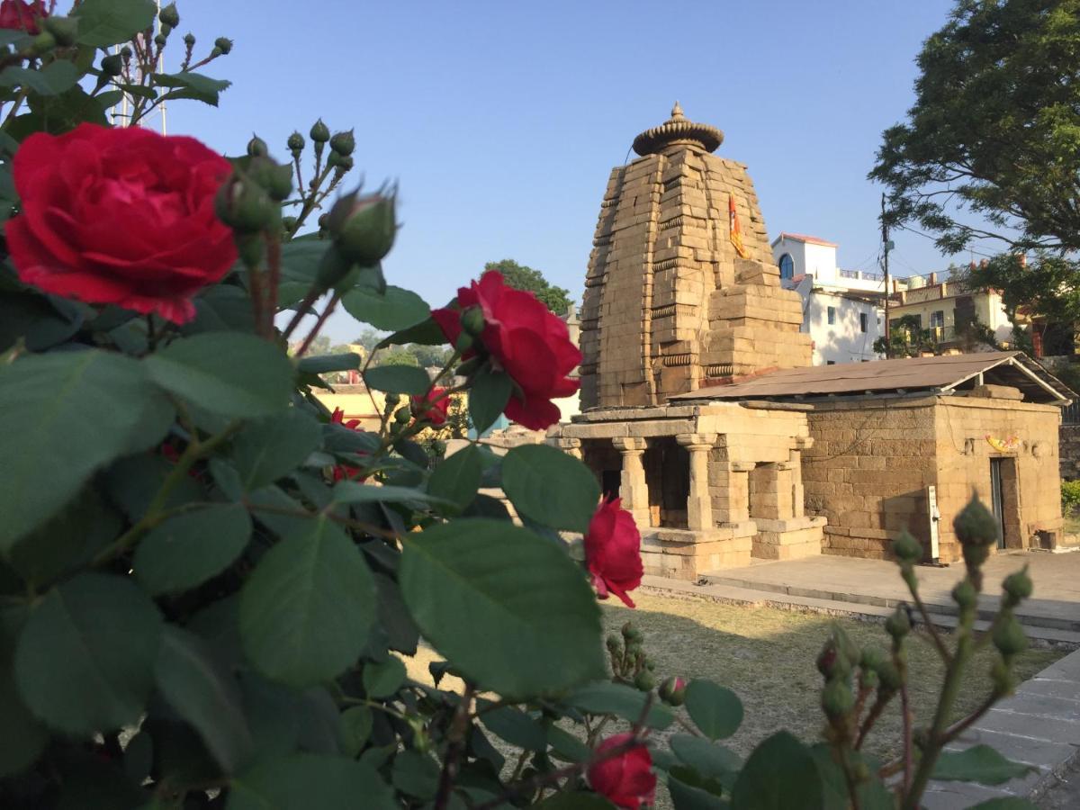 Katyuri Kings Divine Homestay- Babaji'S Cave Dwarahat Exterior photo