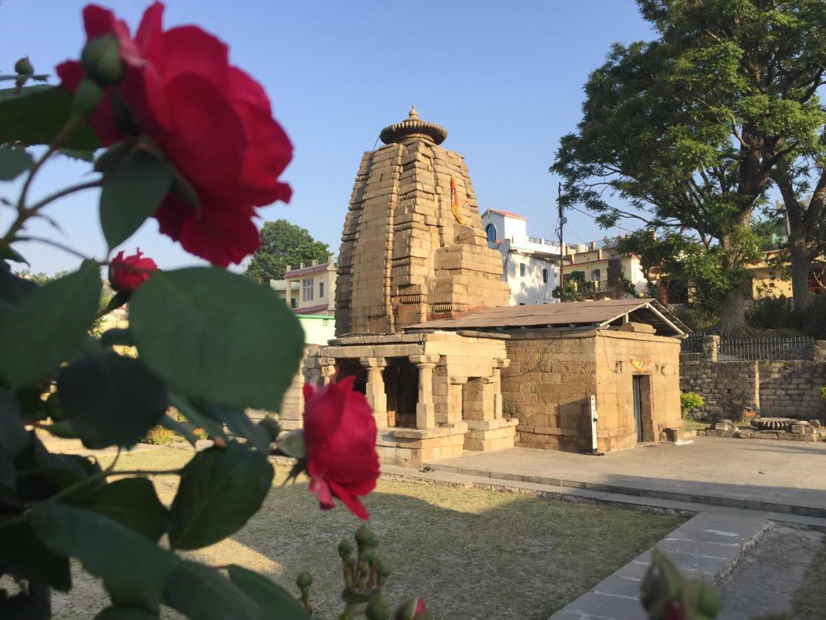 Katyuri Kings Divine Homestay- Babaji'S Cave Dwarahat Exterior photo